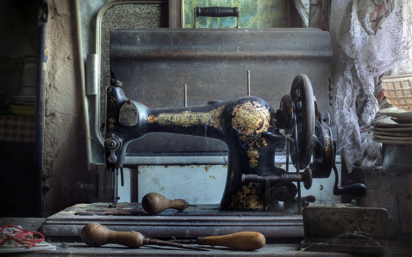 Обои фон, швейная машина, старьё, background, sewing machine, junk разрешение 2048x1363 Загрузить