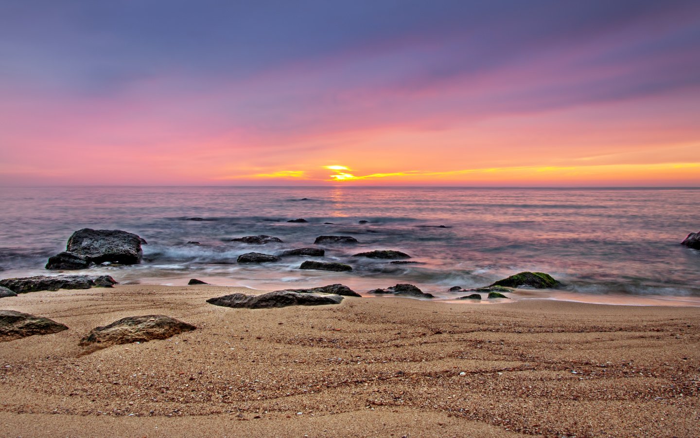 Обои небо, камни, закат, море, песок, пляж, волна, песка, the sky, stones, sunset, sea, sand, beach, wave разрешение 4164x2667 Загрузить