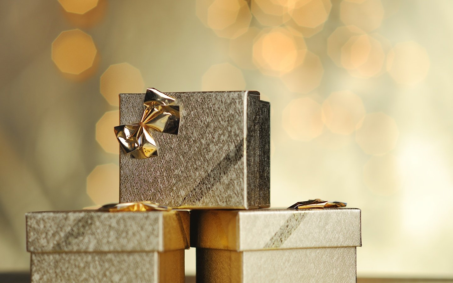 Обои новый год, подарки, рождество, золото, коробки, new year, gifts, christmas, gold, box разрешение 7646x5478 Загрузить