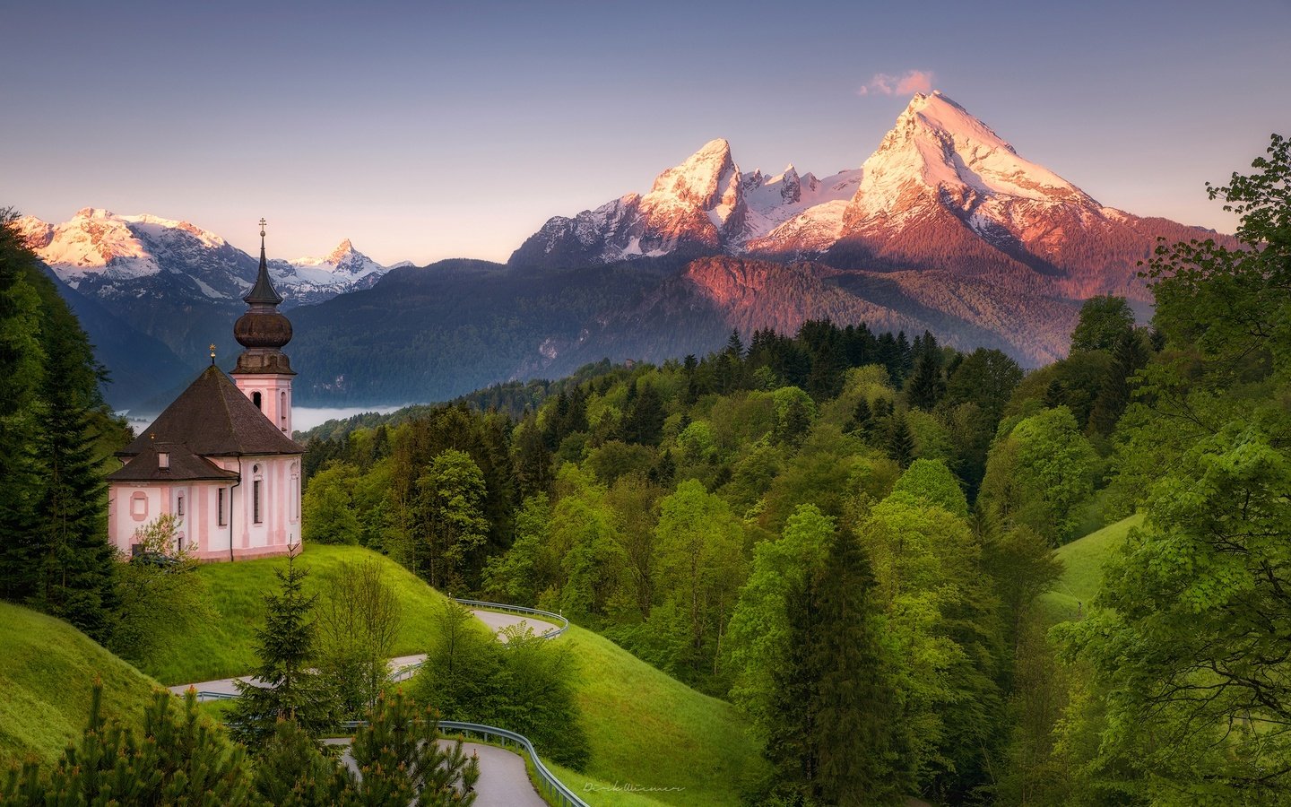 Обои горы, лес, весна, церковь, германия, бавария, mountains, forest, spring, church, germany, bayern разрешение 2048x1367 Загрузить