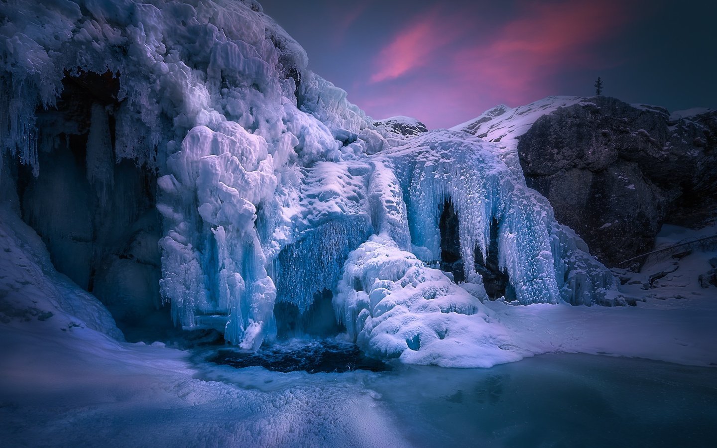 Обои зима, мороз, водопад, лёд, норвегия, хемседал, rjukandefoss, замёрзший, winter, frost, waterfall, ice, norway, hemsedal, frozen разрешение 2048x1367 Загрузить