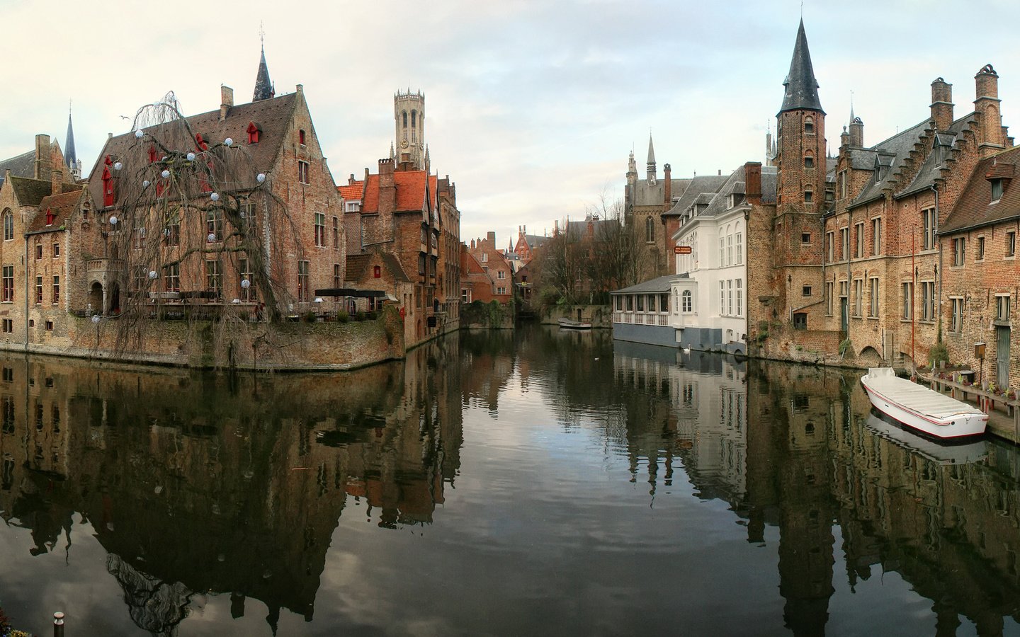 Обои река, отражение, лодка, дома, бельгия, брюгге, river, reflection, boat, home, belgium, bruges разрешение 1920x1200 Загрузить