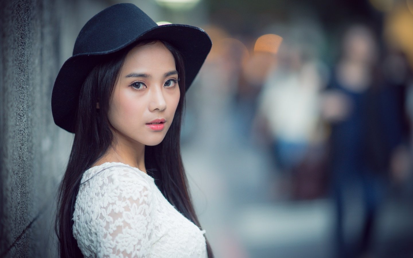 Обои девушка, взгляд, волосы, шляпа, азиатка, girl, look, hair, hat, asian разрешение 2048x1365 Загрузить