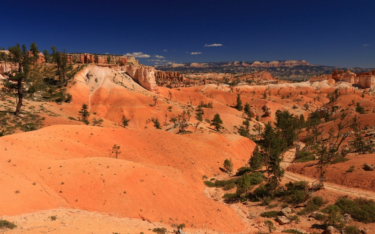 Обои скалы, пустыня, сша, юта, брайс каньон национальный парк, rocks, desert, usa, utah, bryce canyon national park разрешение 2048x1365 Загрузить