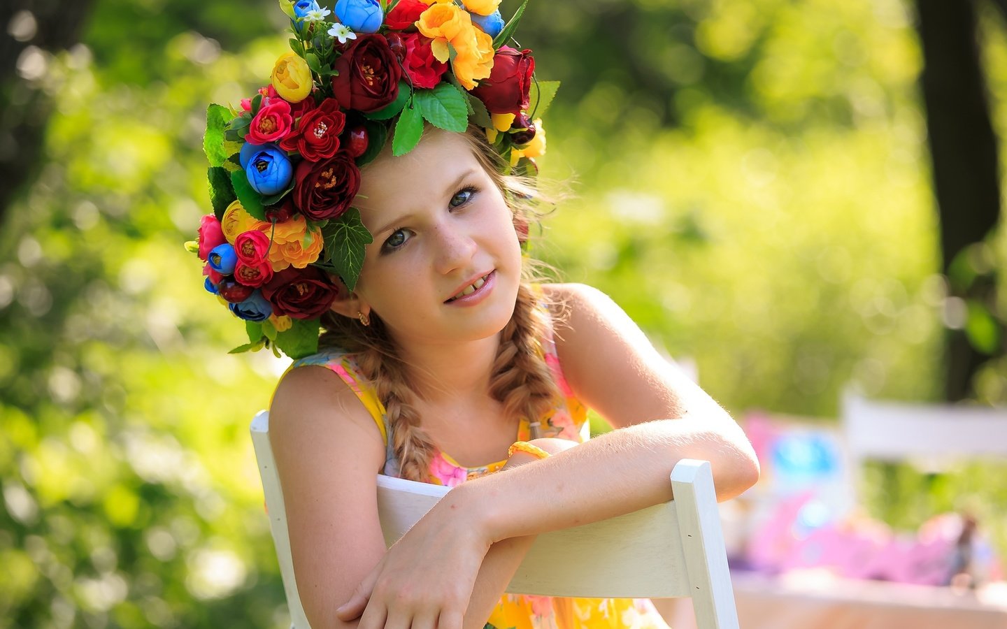 Обои цветы, дети, девочка, волосы, лицо, ребенок, венок, косички, flowers, children, girl, hair, face, child, wreath, braids разрешение 3840x2160 Загрузить