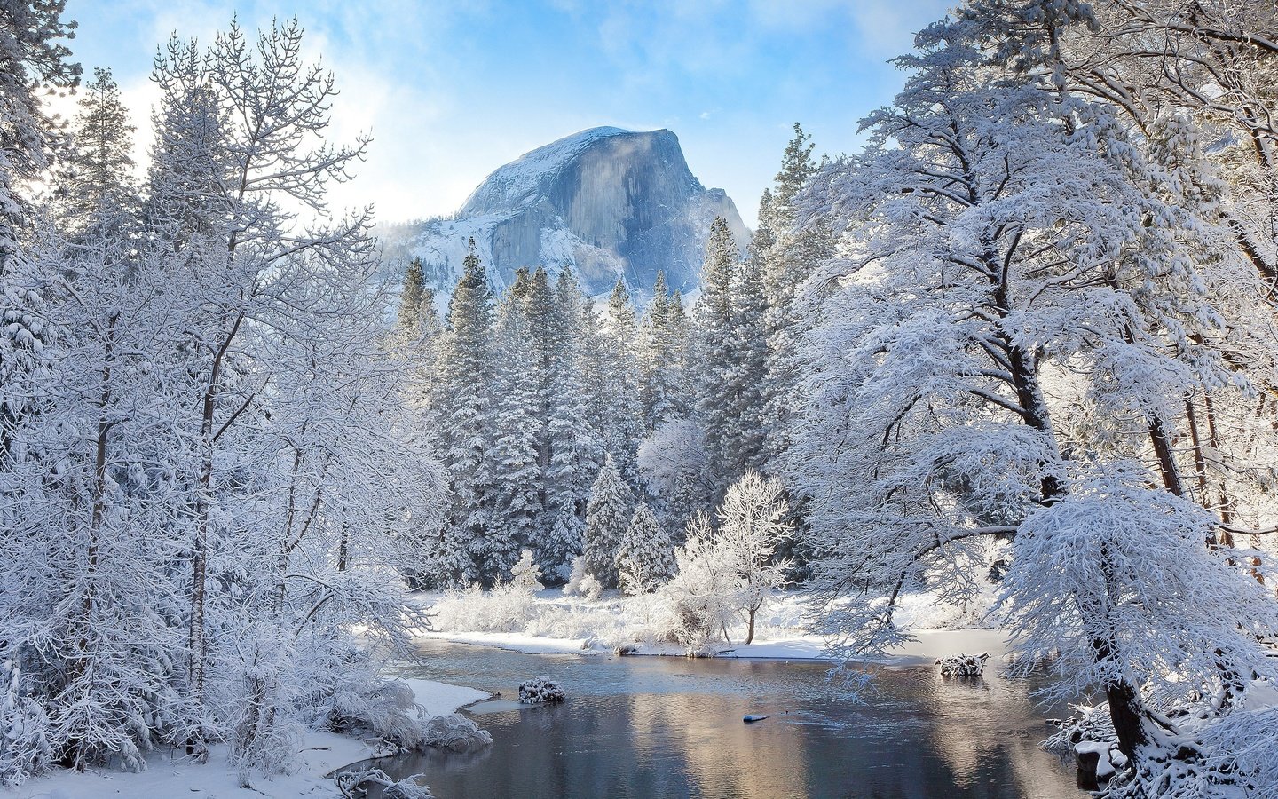 Обои деревья, река, горы, природа, зима, пейзаж, иней, лёд, trees, river, mountains, nature, winter, landscape, frost, ice разрешение 3840x2160 Загрузить