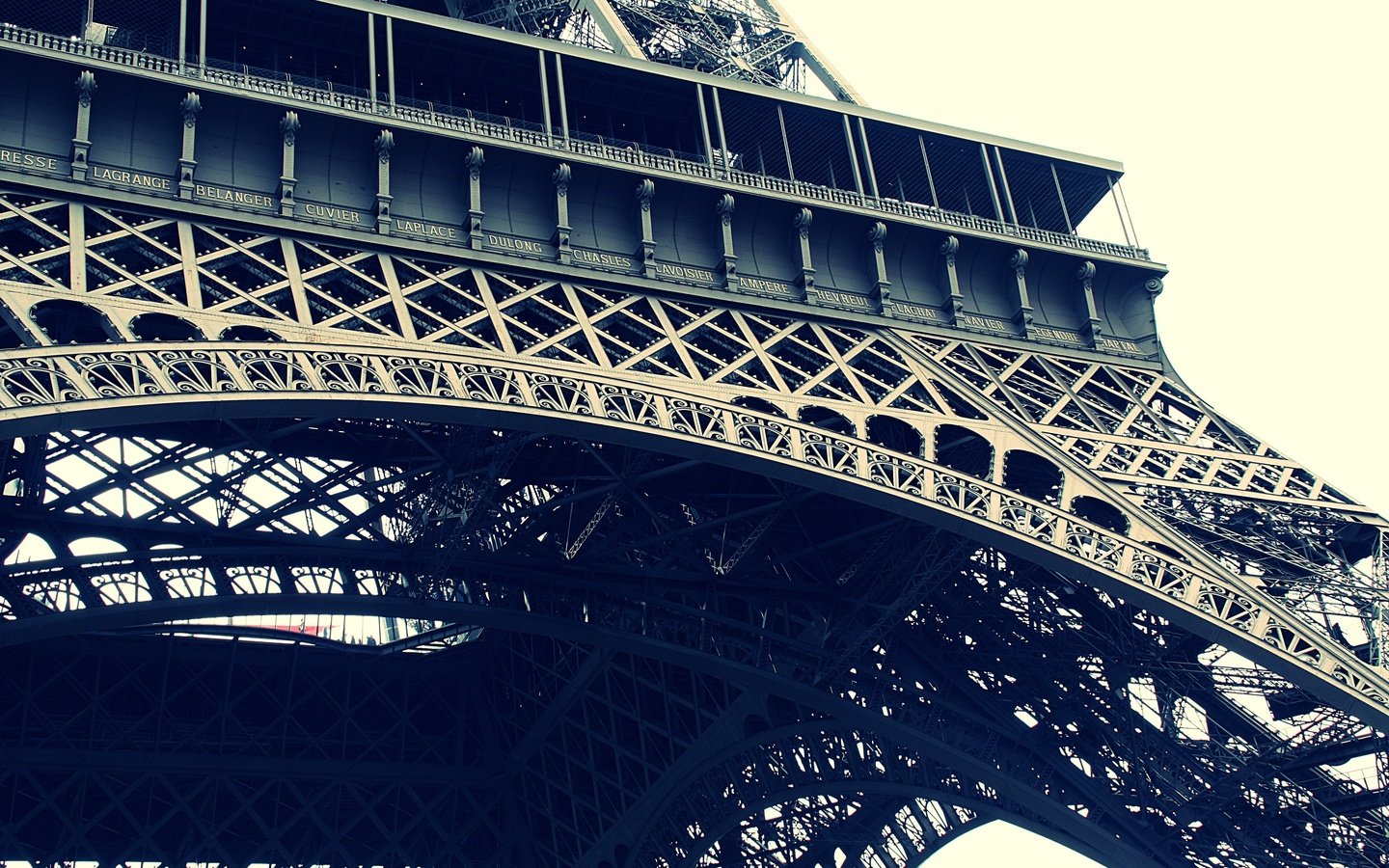Обои париж, архитектура, франция, эйфелева башня, достопримечательность, paris, architecture, france, eiffel tower, attraction разрешение 4272x2848 Загрузить