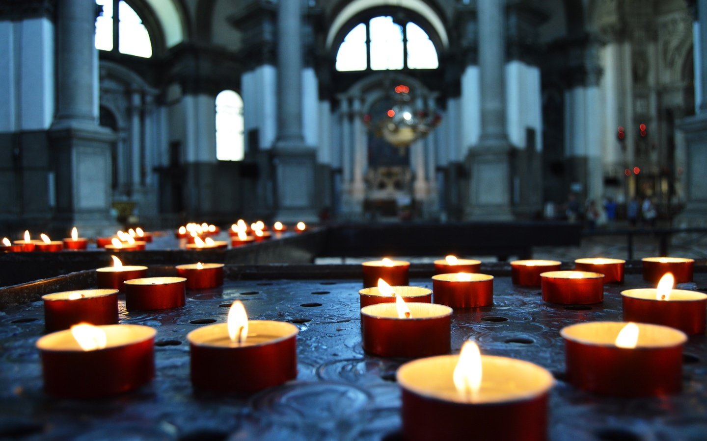 Обои свечи, пламя, огонь, церковь, свечки, candles, flame, fire, church, candle разрешение 5944x4000 Загрузить