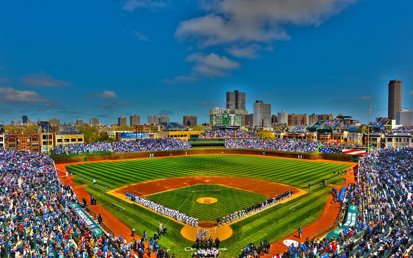 Обои небо, люди, город, сша, стадион, чикаго, ригли-филд, the sky, people, the city, usa, stadium, chicago, wrigley field разрешение 3840x2400 Загрузить