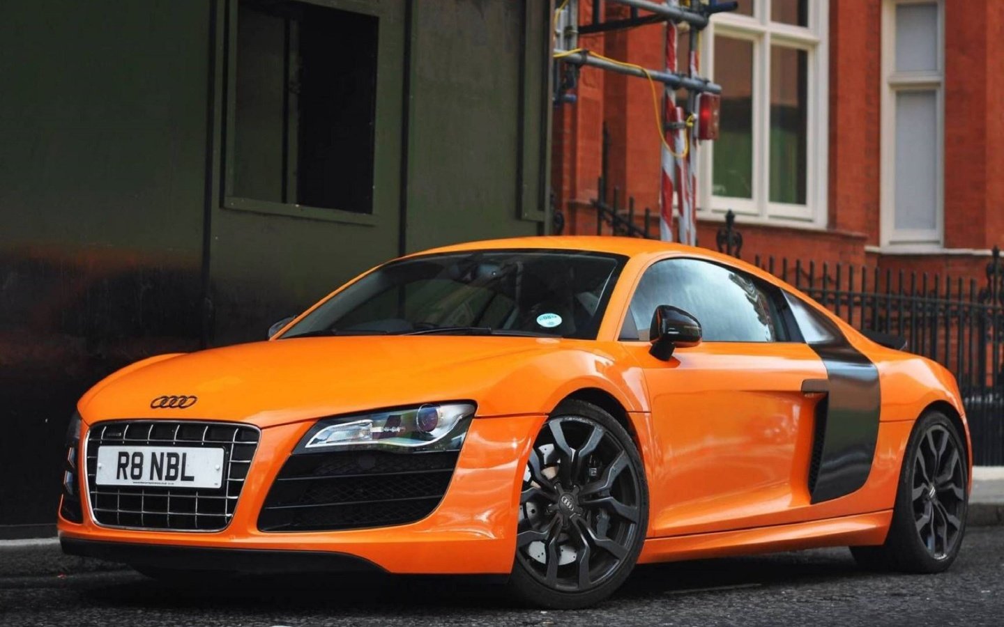 Обои ауди, автомобили, автомобиль audi r8, orange car, audi, cars, audi r8 разрешение 2560x1600 Загрузить