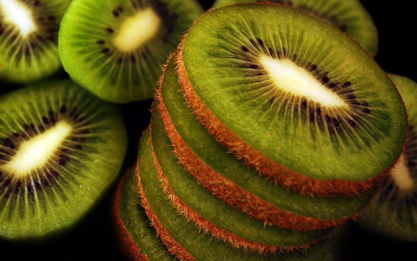 Обои макро, фрукты, дольки, киви, macro, fruit, slices, kiwi разрешение 1920x1080 Загрузить