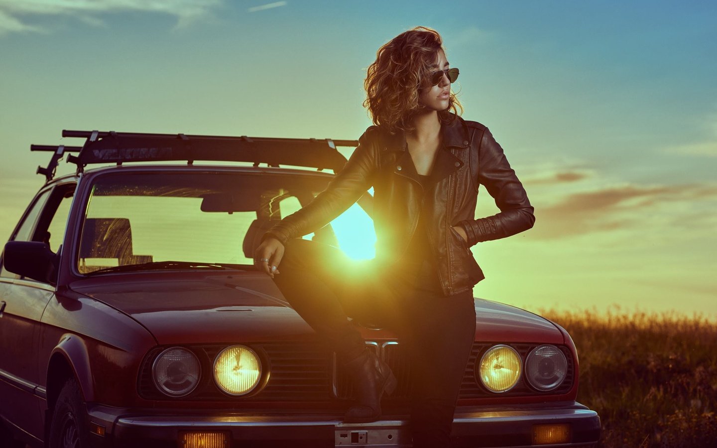 Обои закат, ella molnar, поза, машина, очки, авто, модель, куртка, bmv, mark tiu, sunset, pose, machine, glasses, auto, model, jacket разрешение 2048x1334 Загрузить