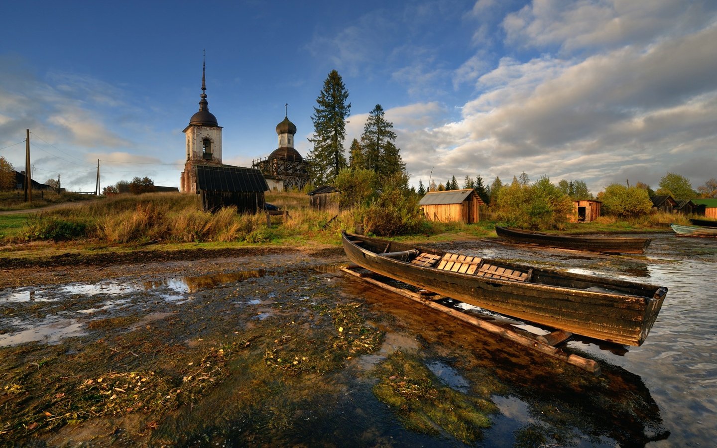 Обои озеро, храм, лодки, поселок, архангельская область, лёкшмозеро, lake, temple, boats, the village, arkhangelsk oblast, lekshmozero разрешение 2000x1335 Загрузить