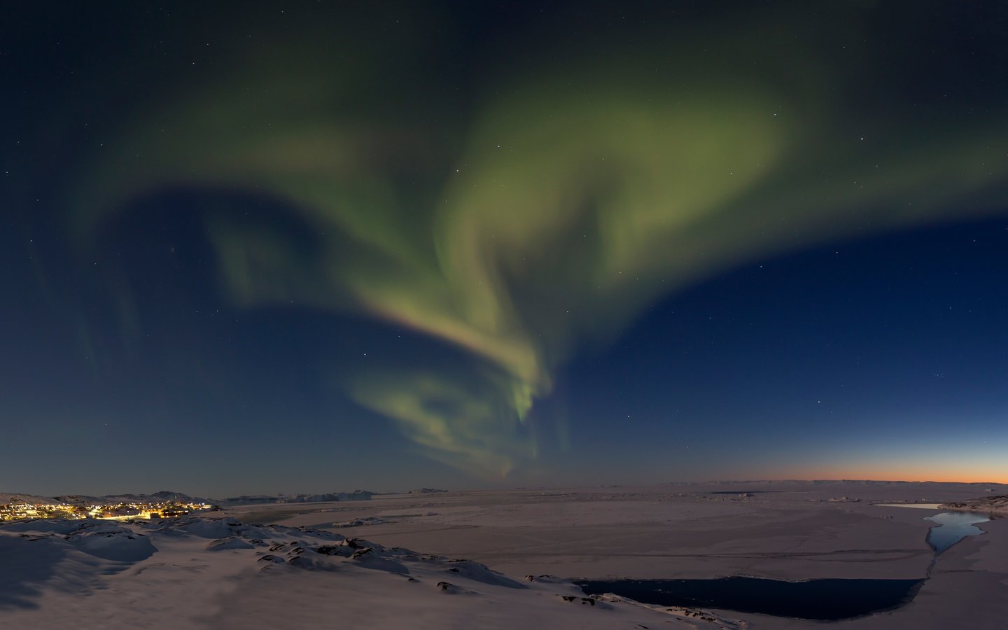 Обои небо, звезды, горизонт, северное сияние, даль, the sky, stars, horizon, northern lights, dal разрешение 5693x3245 Загрузить