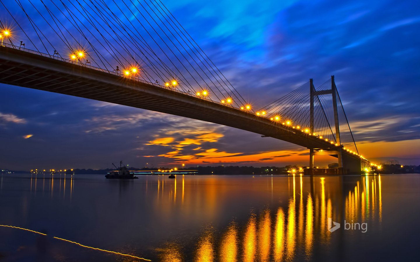 Обои ночь, западная бенгалия, огни, калькутта, вечер, hooghly bridge, ганг, река, мост, город, зарево, индия, night, west bengal, lights, kolkata, the evening, ganges, river, bridge, the city, glow, india разрешение 1920x1200 Загрузить