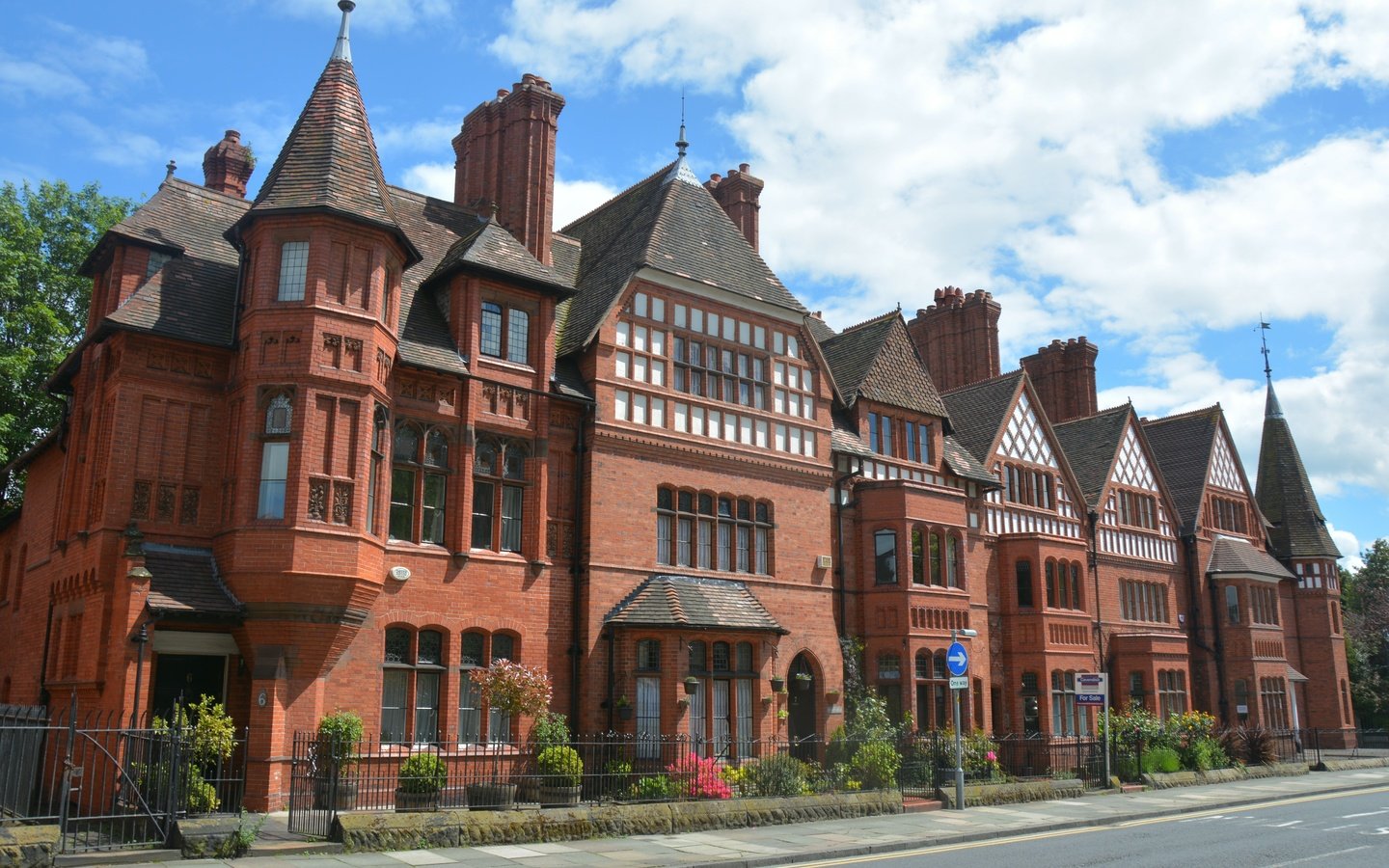 Обои город, англия, архитектура, здание, честер, the city, england, architecture, the building, chester разрешение 5847x3899 Загрузить