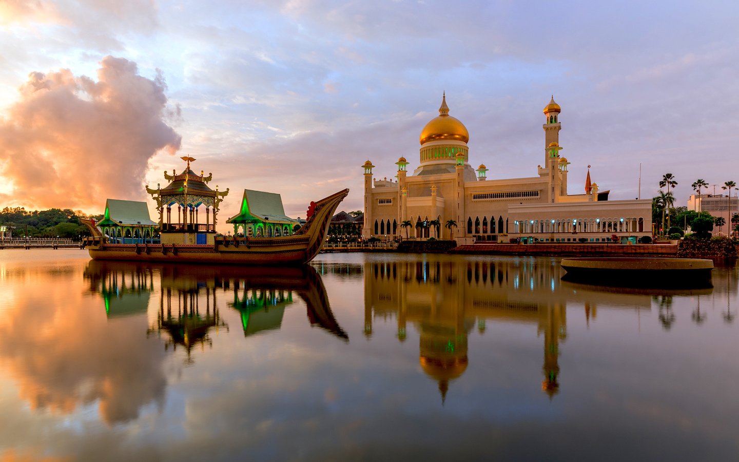 Обои храм, мечеть, бруней, бандар-сери-бегаван, anujak jaimook, temple, mosque, brunei, bandar seri begawan разрешение 1920x1200 Загрузить