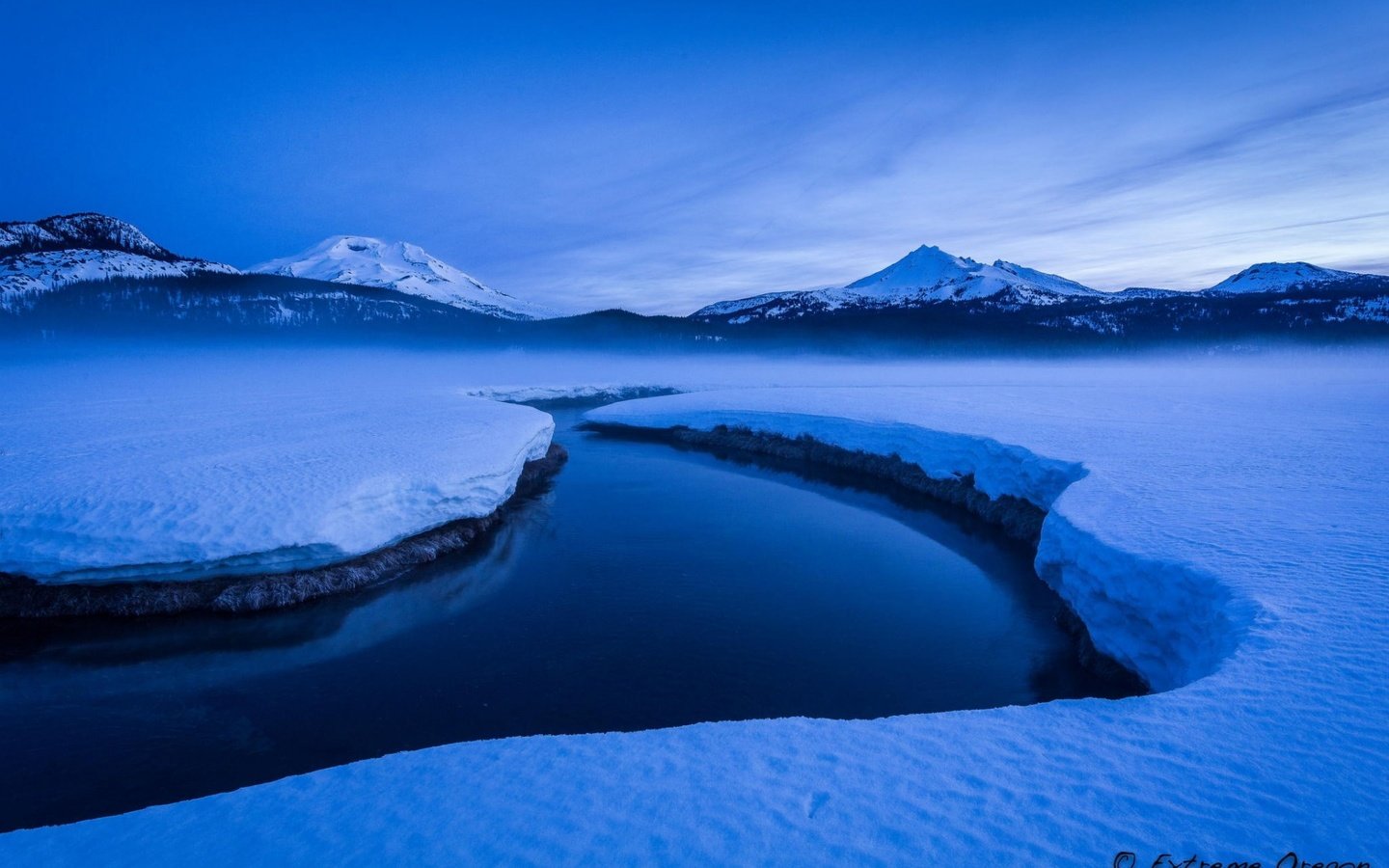 Обои небо, река, горы, снег, природа, зима, пейзаж, the sky, river, mountains, snow, nature, winter, landscape разрешение 1920x1200 Загрузить