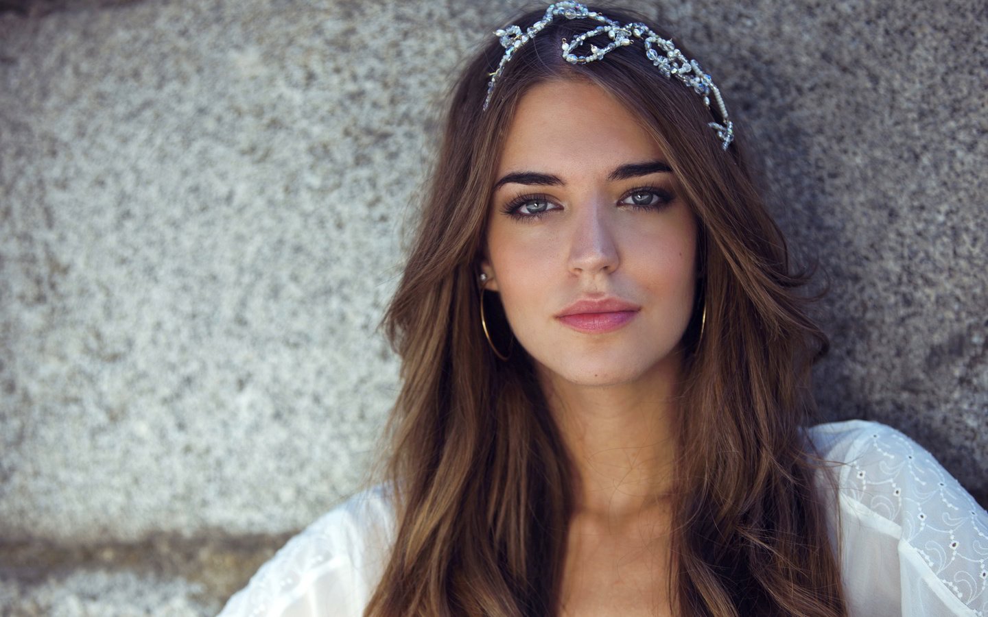 Обои девушка, взгляд, модель, волосы, лицо, клара алонсо, girl, look, model, hair, face, clara alonso разрешение 2880x1800 Загрузить