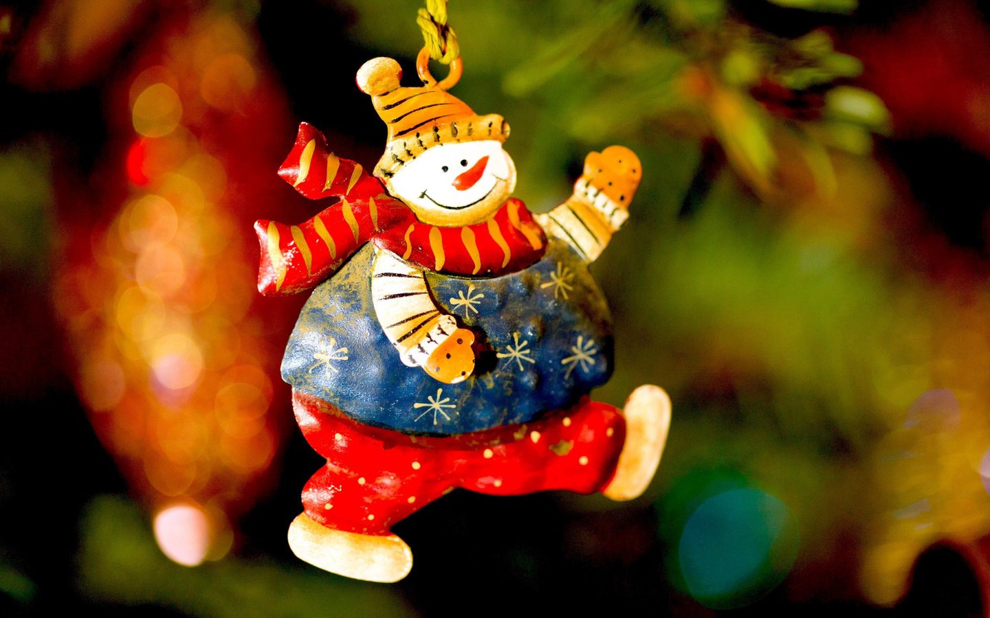 Обои новый год, игрушка, снеговик, рождество, елочные украшения, new year, toy, snowman, christmas, christmas decorations разрешение 2560x1706 Загрузить