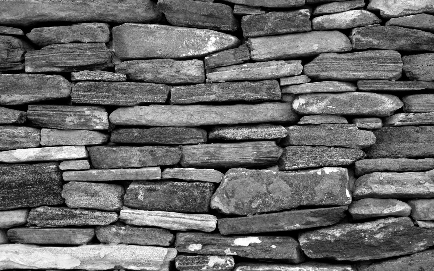 Обои камни, фон, стена, чёрно-белое, камень, каменная кладка, stones, background, wall, black and white, stone разрешение 1920x1227 Загрузить