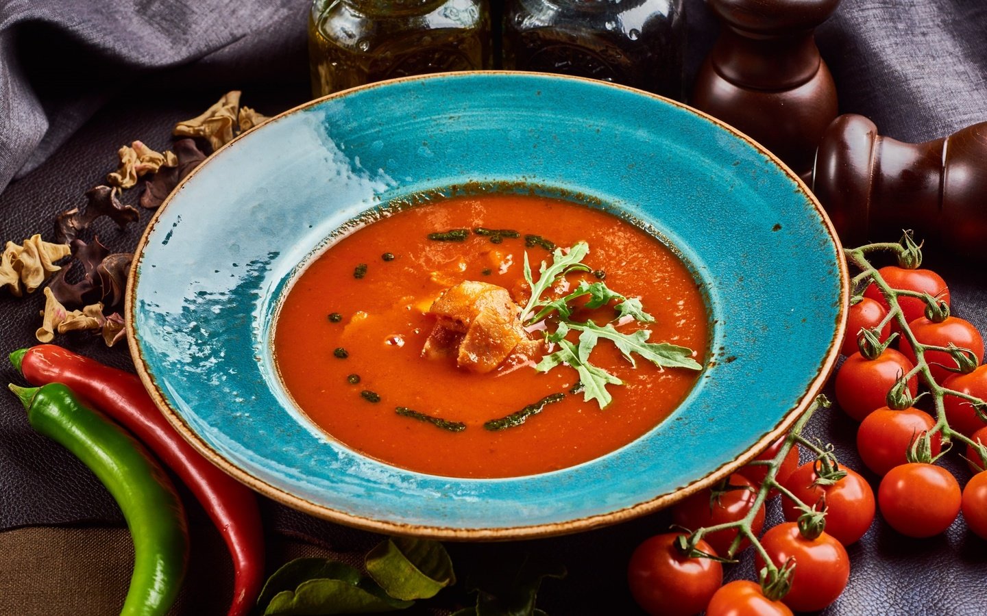 Обои овощи, помидоры, перец, суп, гаспаччо, vegetables, tomatoes, pepper, soup, gazpacho разрешение 2000x1335 Загрузить