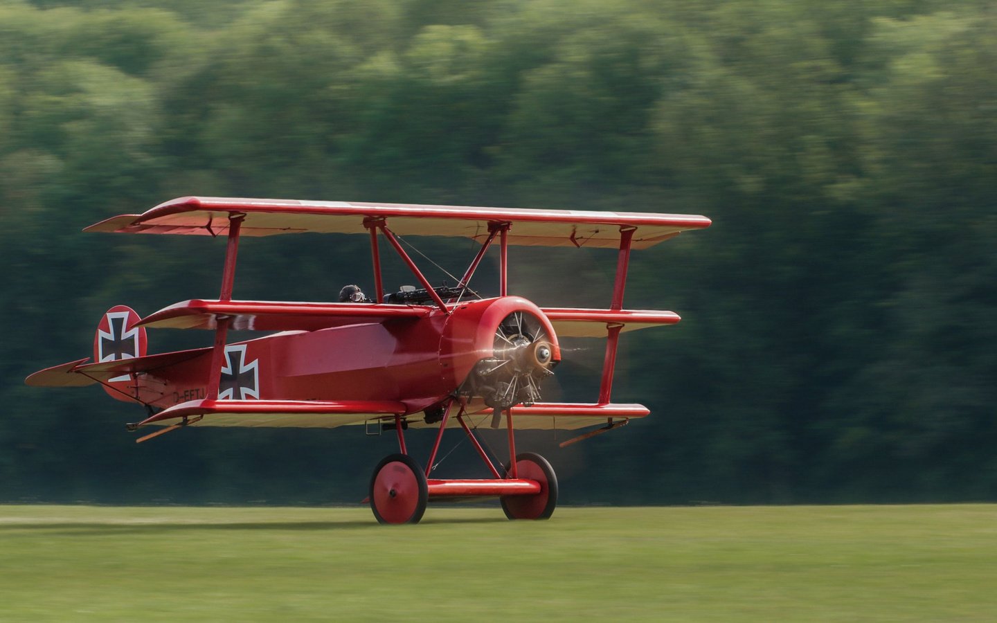 Обои ввс, красный барон, fokker dr.i, 1917, триплан, германской, империи, fokker dr.1, bbc, the red baron, one thousand nine hundred seventeen, triplane, german, empire разрешение 2112x1188 Загрузить