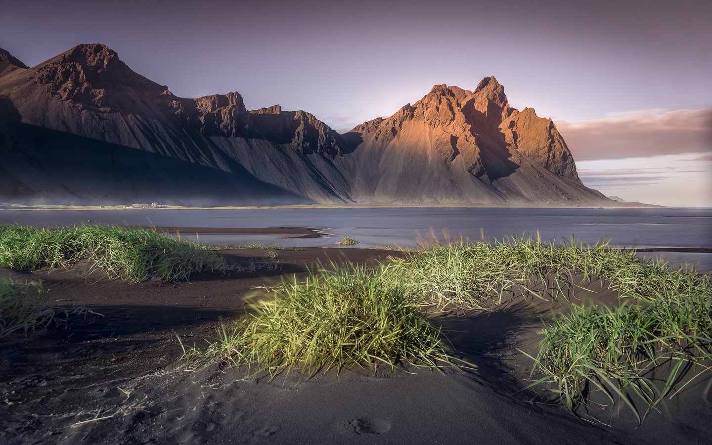 Обои трава, горы, море, побережье, даль, исландия, grass, mountains, sea, coast, dal, iceland разрешение 2048x1367 Загрузить