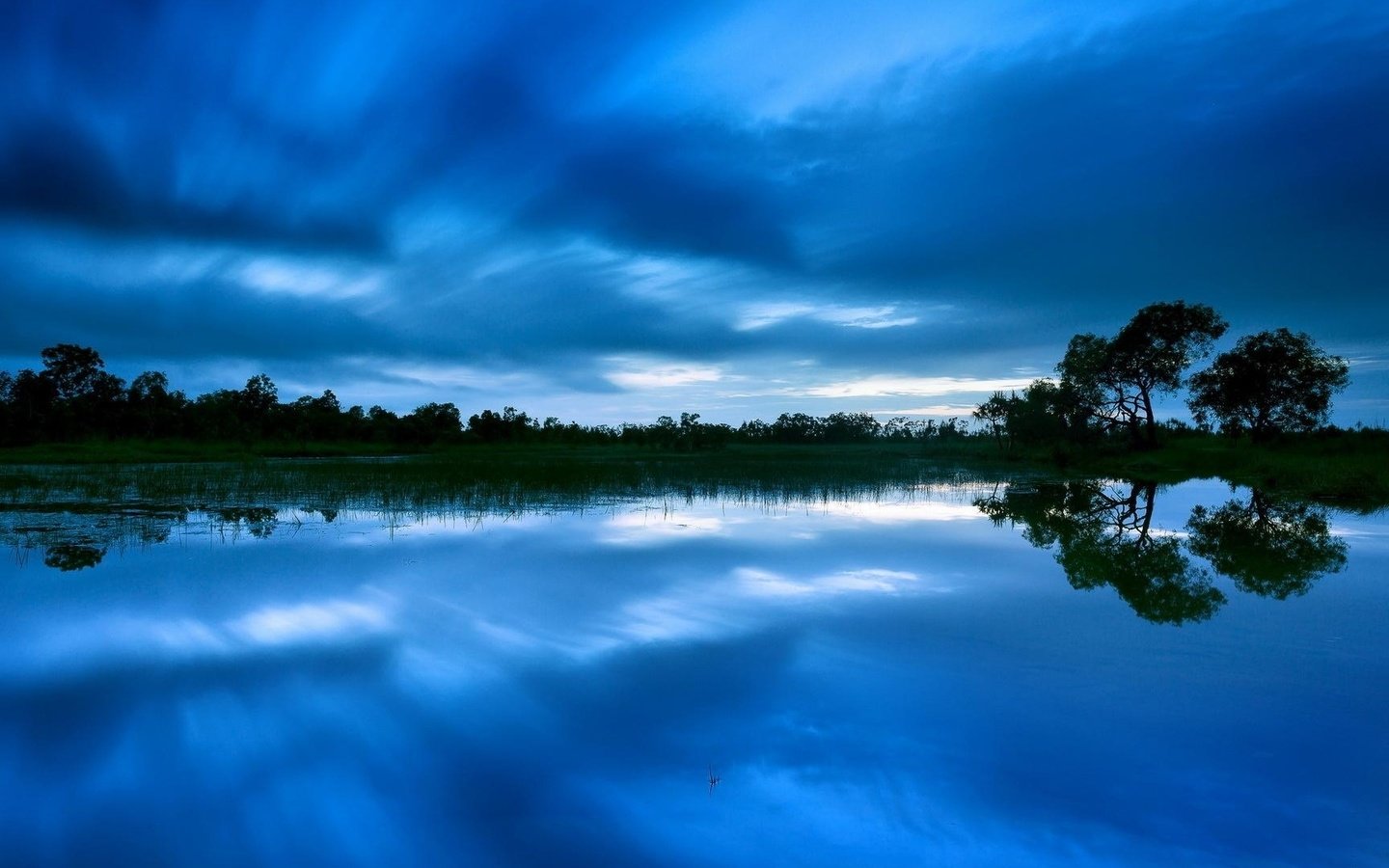 Обои небо, деревья, вода, вечер, озеро, отражение, the sky, trees, water, the evening, lake, reflection разрешение 1920x1080 Загрузить