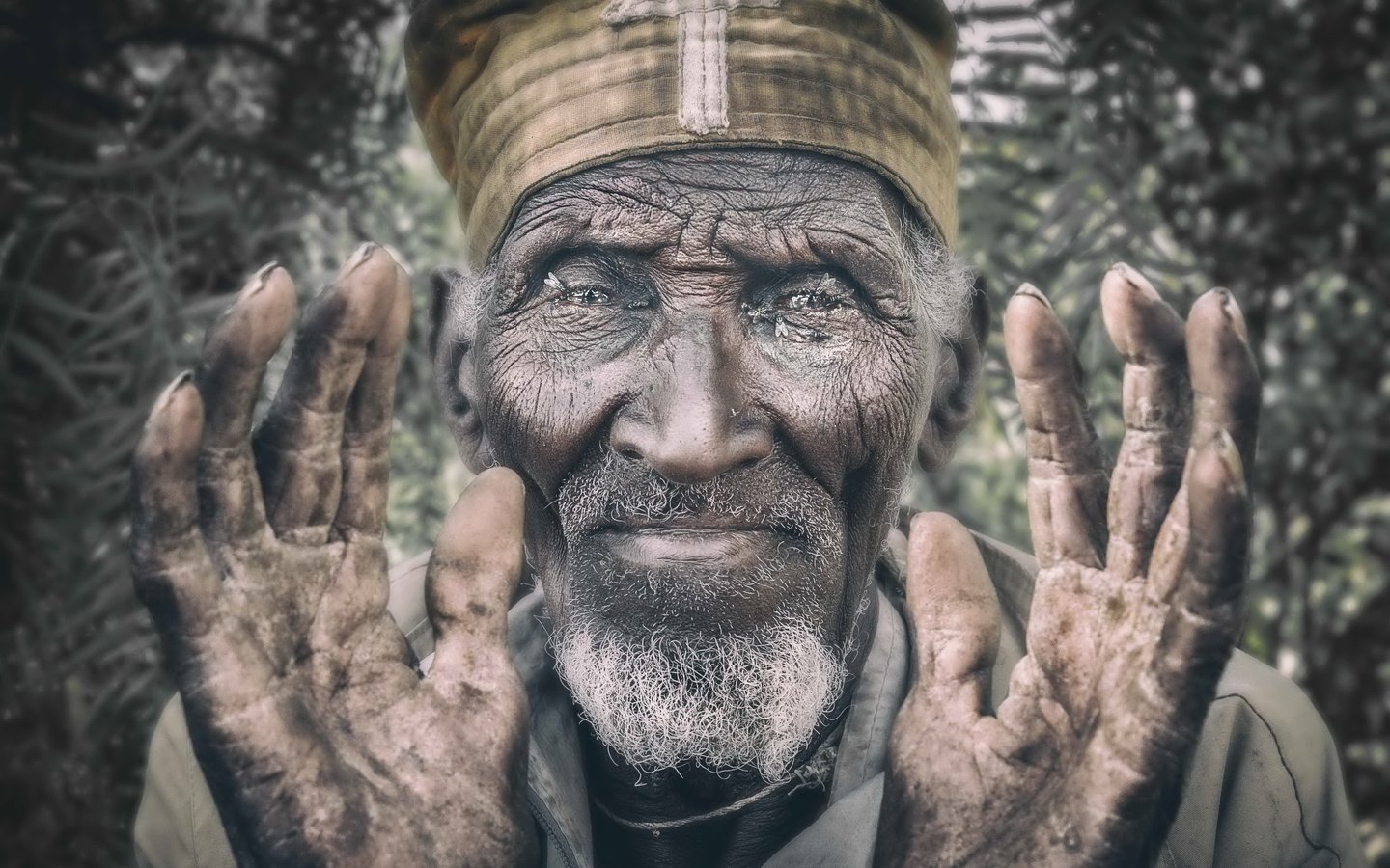 Обои портрет, лицо, мужчина, старик, православные, эфиопия, lalibela, portrait, face, male, the old man, orthodox, ethiopia разрешение 4392x2928 Загрузить