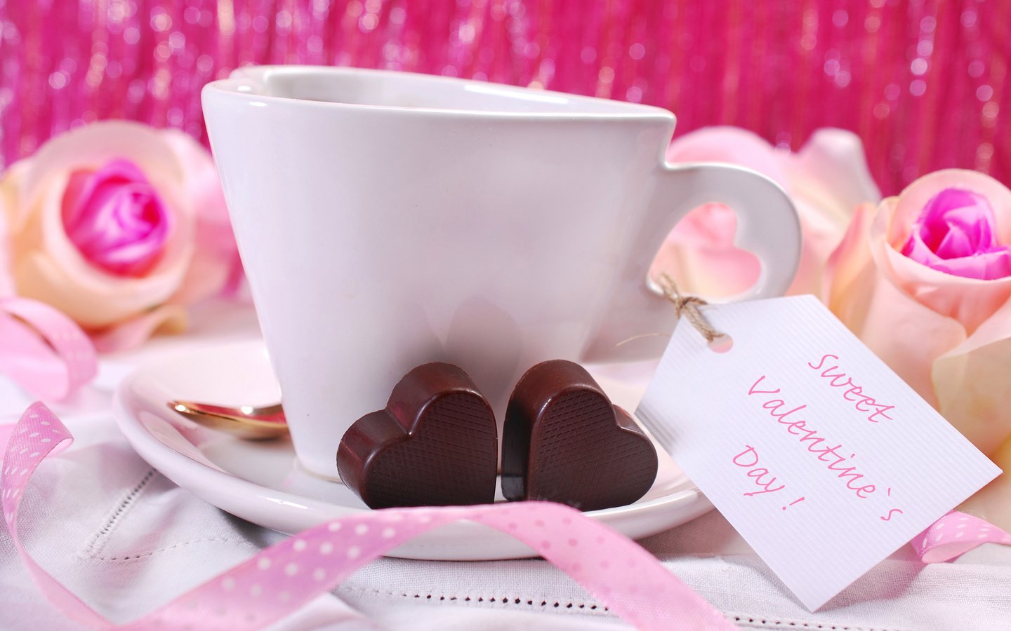 Обои розы, кофе, конфеты, розовые, лента, сердечки, roses, coffee, candy, pink, tape, hearts разрешение 3872x2592 Загрузить