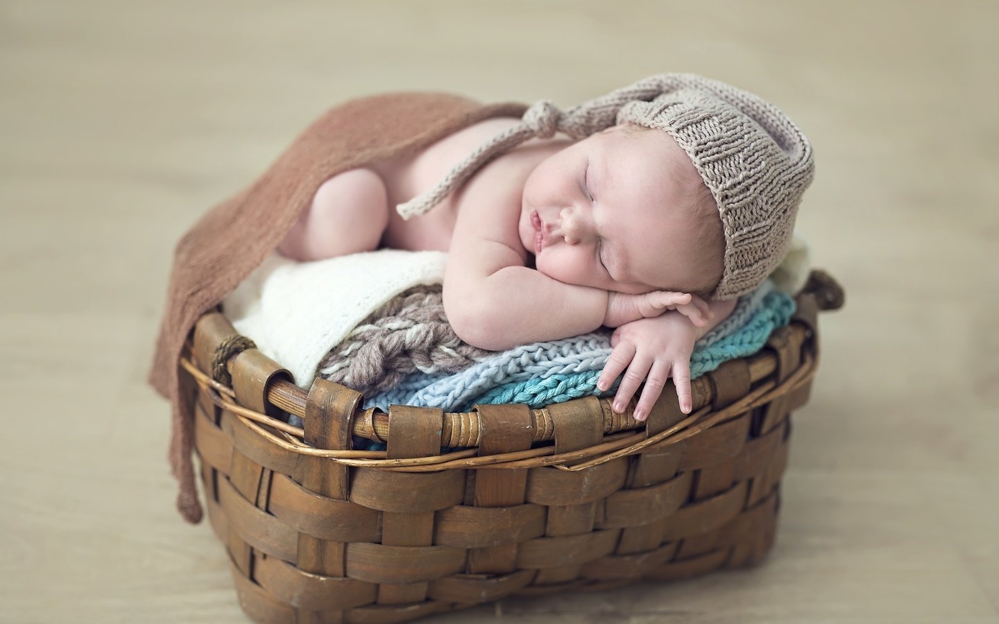 Обои сон, корзина, ребенок, малыш, младенец, шапочка, sleep, basket, child, baby, cap разрешение 3000x2000 Загрузить