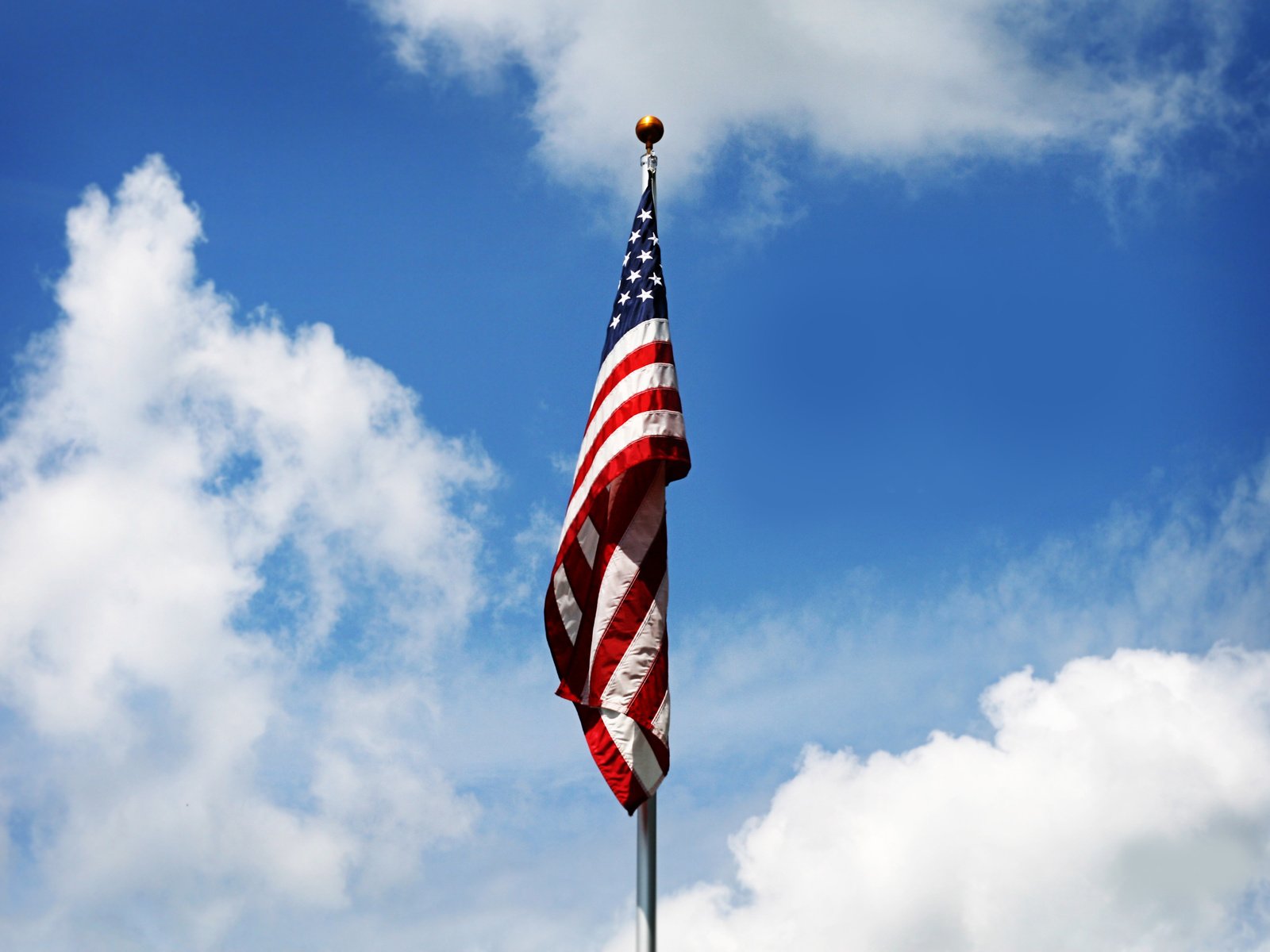 Обои небо, облака, обои, америка, флаг, патриотизм, the sky, clouds, wallpaper, america, flag, patriotism разрешение 2560x1600 Загрузить