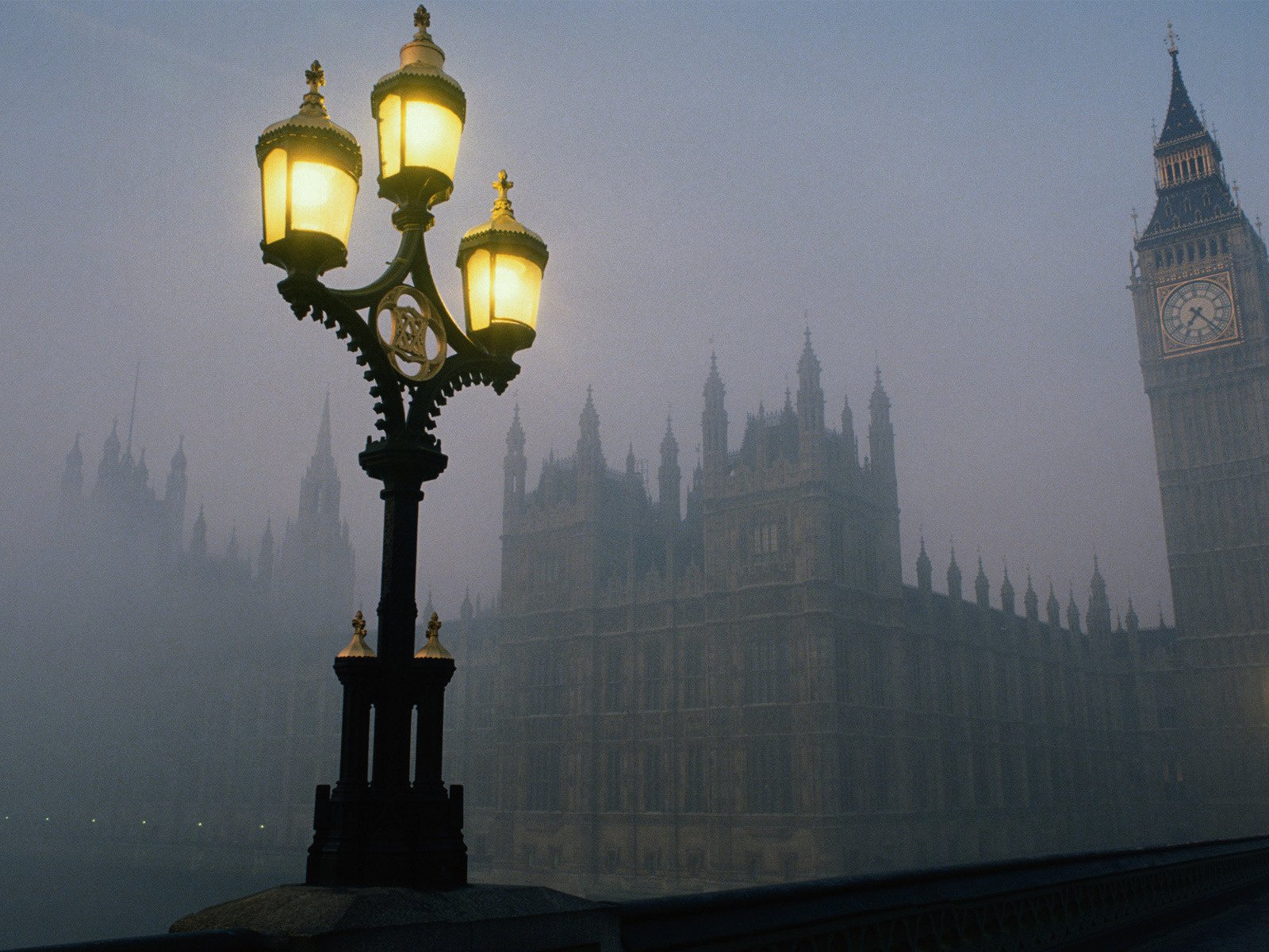 Обои свет, биг бен, туман, лондон, часы, башня, англия, фонарь, смог, light, big ben, fog, london, watch, tower, england, lantern, could разрешение 1920x1200 Загрузить