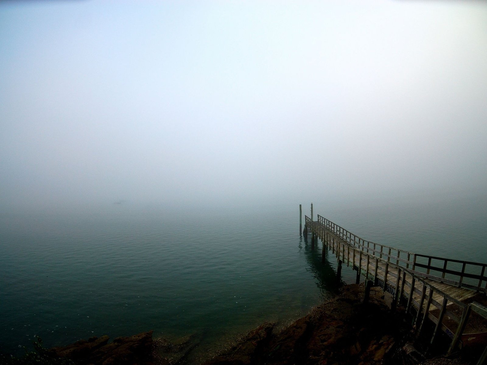 Обои туман, причал, fog, pier разрешение 1920x1285 Загрузить