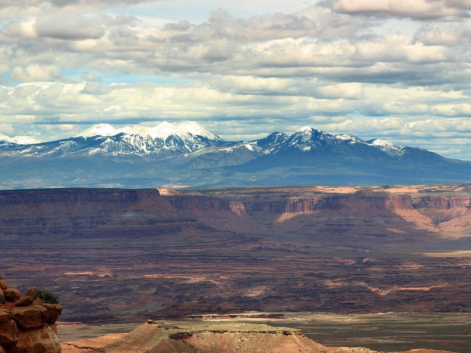 Обои горы, тучи, каньон, mountains, clouds, canyon разрешение 1920x1200 Загрузить