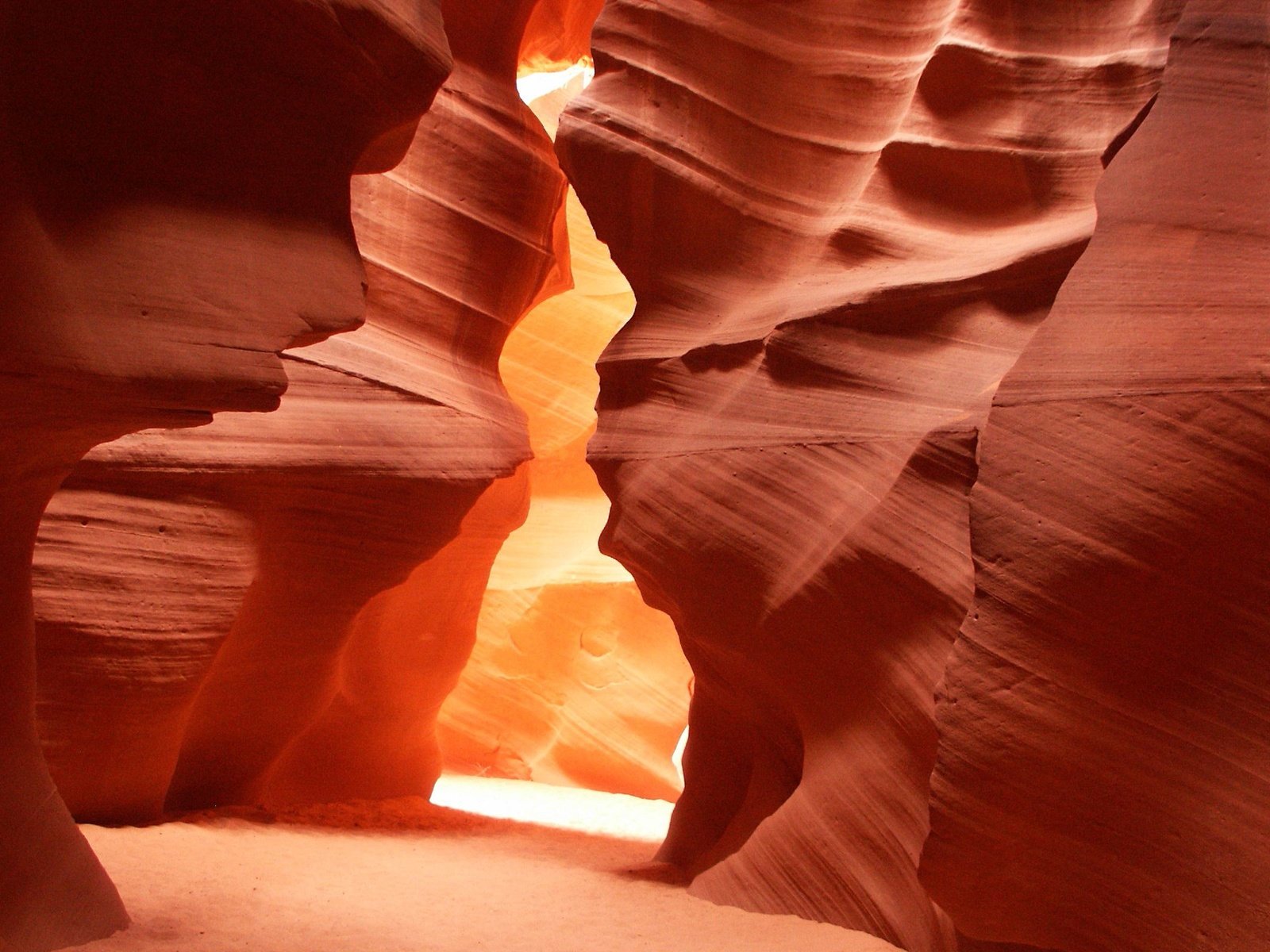 Обои скалы, песок, каньон, каньон антилопы, аризона, пещера, штат аризона, rocks, sand, canyon, antelope canyon, az, cave, arizona разрешение 2560x1600 Загрузить