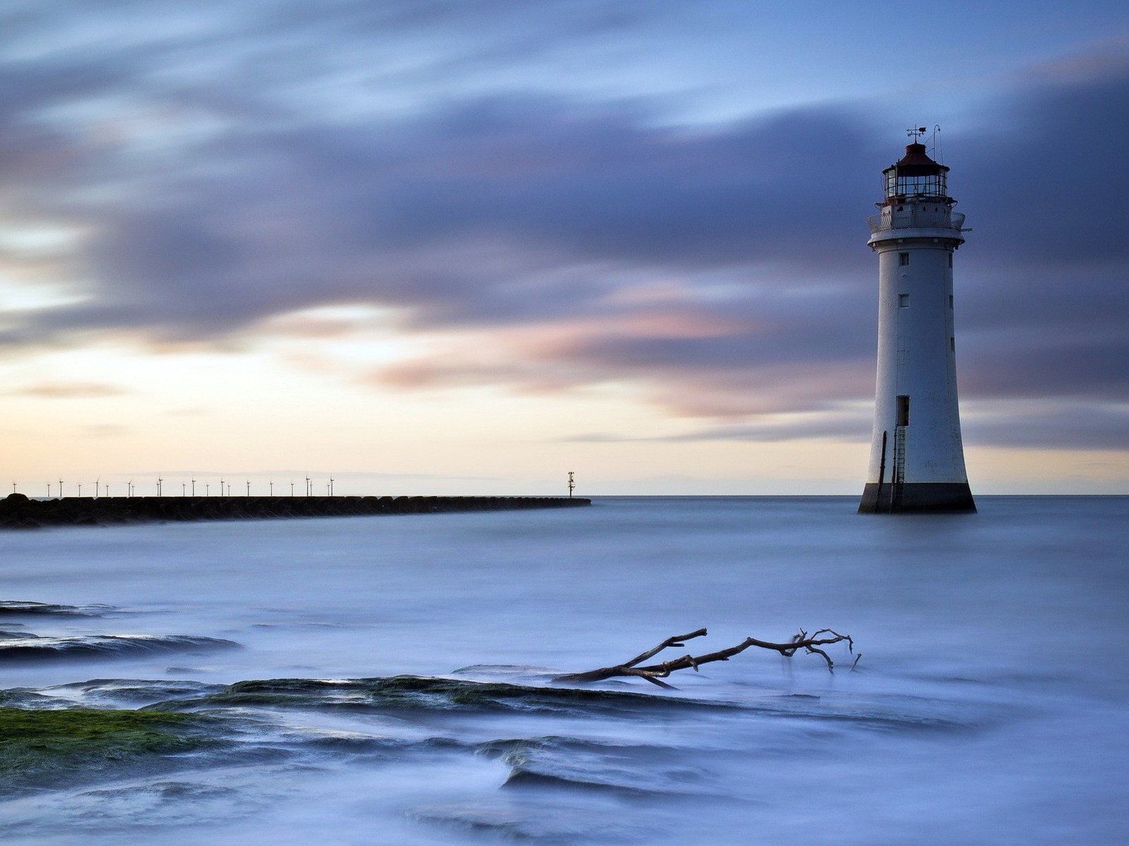 Обои небо, облака, ночь, пейзаж, море, маяк, пасмурно, the sky, clouds, night, landscape, sea, lighthouse, overcast разрешение 2560x1600 Загрузить