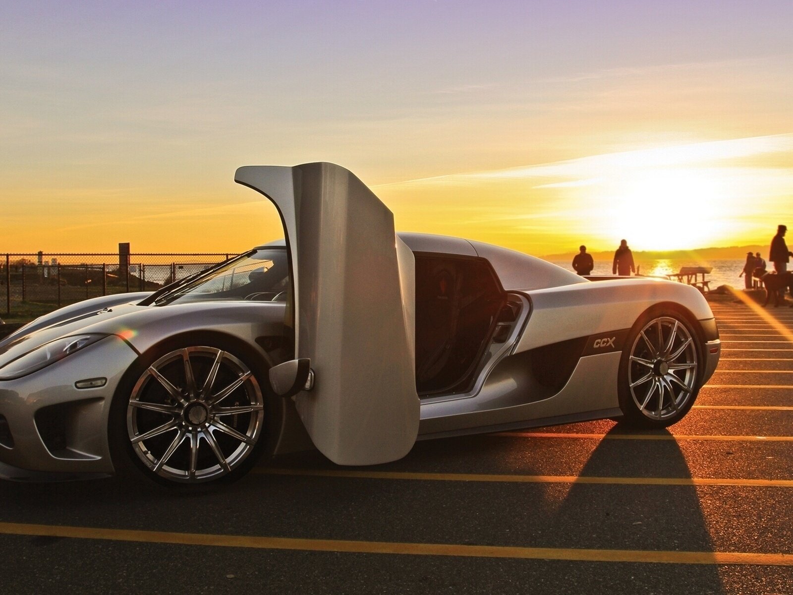 Обои закат, асфальт, koenigsegg ccx, sunset, asphalt разрешение 1920x1200 Загрузить