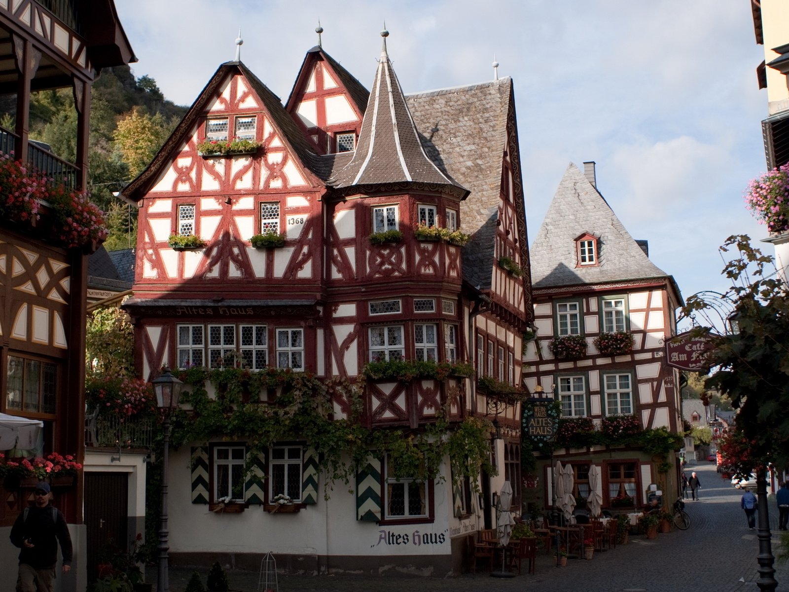 Обои германия, бахарах, фахверковые дома, germany, bacharach, half-timbered houses разрешение 1920x1200 Загрузить