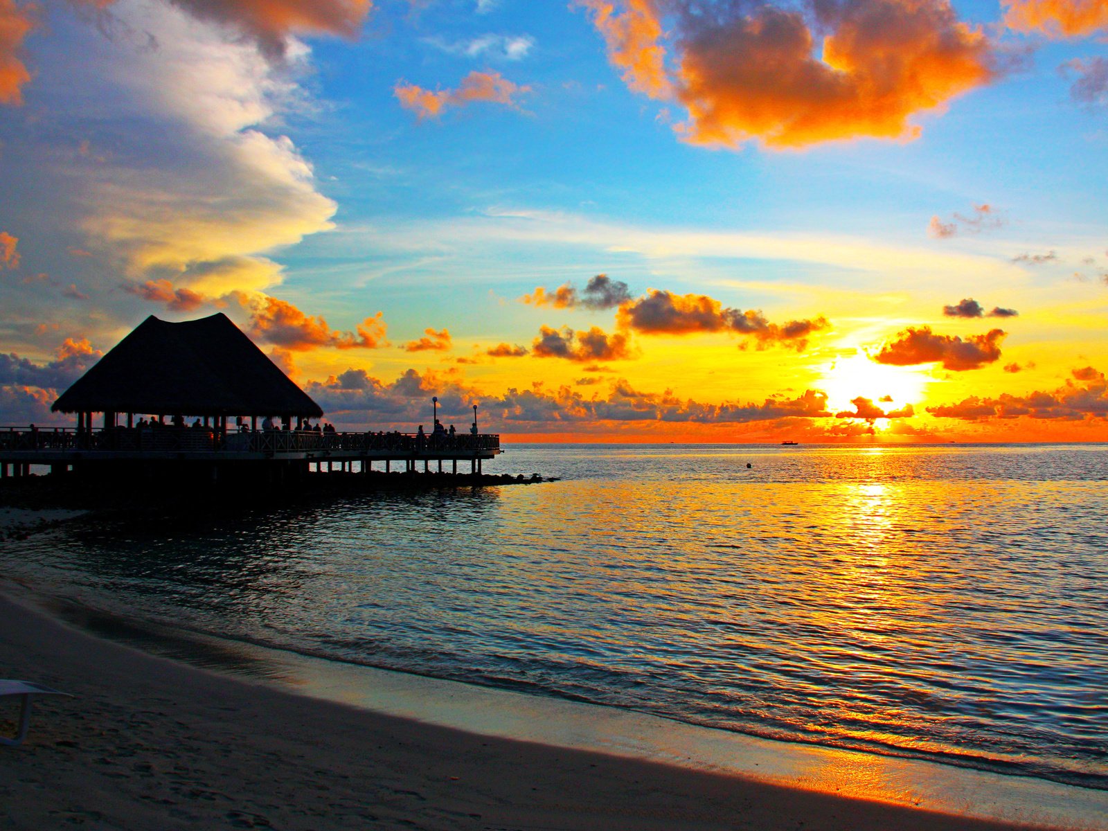 Обои закат, море, пляж, отдых, тропики, мальдивы, sunset, sea, beach, stay, tropics, the maldives разрешение 4215x2763 Загрузить
