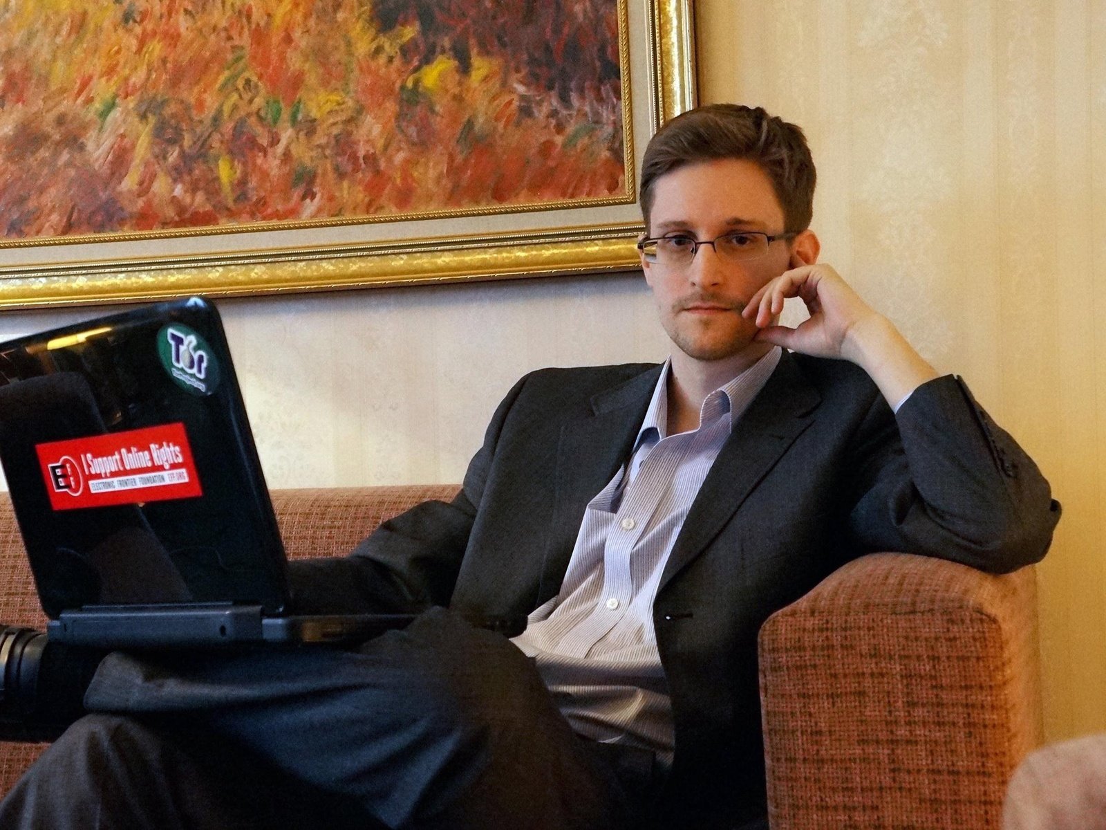 Обои взгляд, лицо, мужчина, эдвард сноуден, look, face, male, edward snowden разрешение 2500x1637 Загрузить