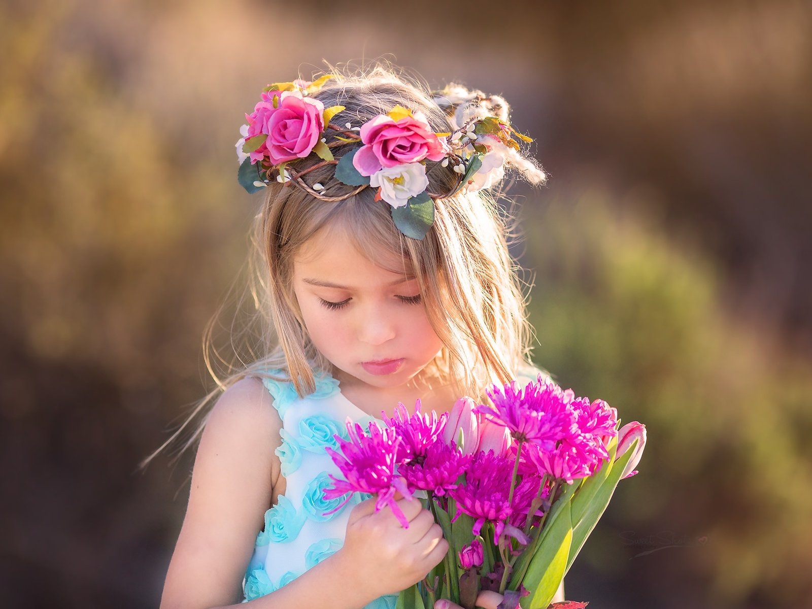 Обои цветы, лето, дети, девочка, flowers, summer, children, girl разрешение 2048x1365 Загрузить