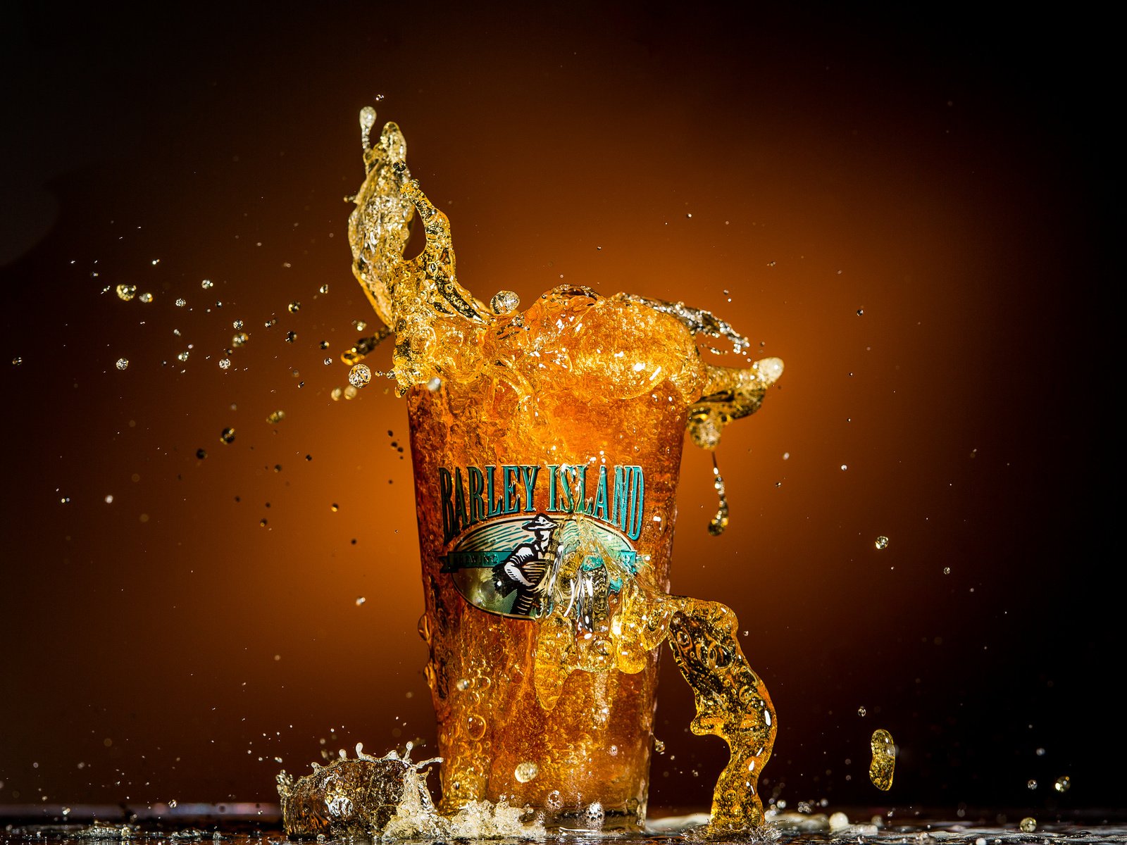 Обои макро, всплеск, стакан, пиво, barley island beer, macro, splash, glass, beer разрешение 2048x1463 Загрузить