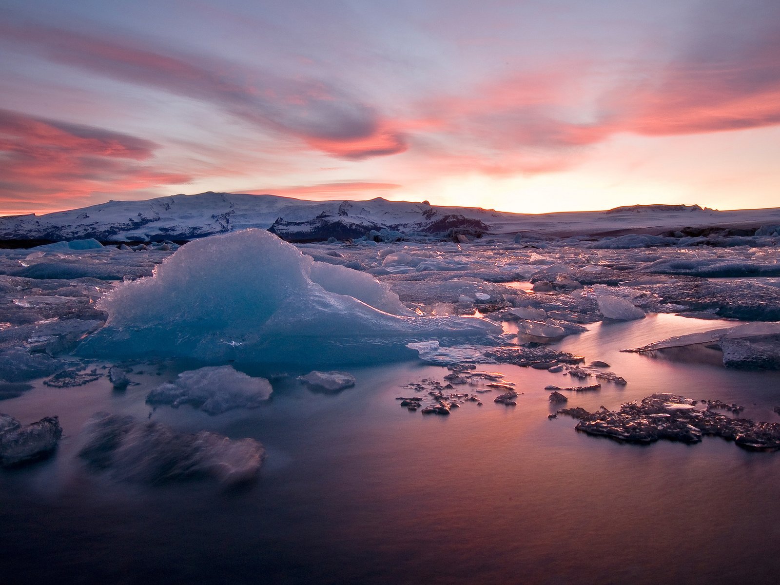 Обои вода, природа, закат, пейзаж, лёд, остров, исландия, water, nature, sunset, landscape, ice, island, iceland разрешение 2048x1281 Загрузить