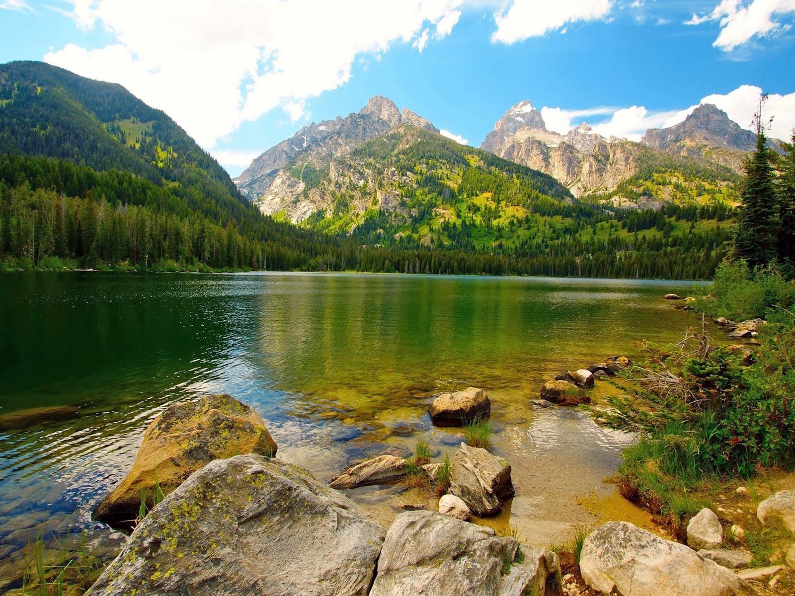 Обои вода, камни, горное озеро, ландшафт, валлпапер, water, stones, mountain lake, landscape, wallpaper разрешение 2560x1600 Загрузить