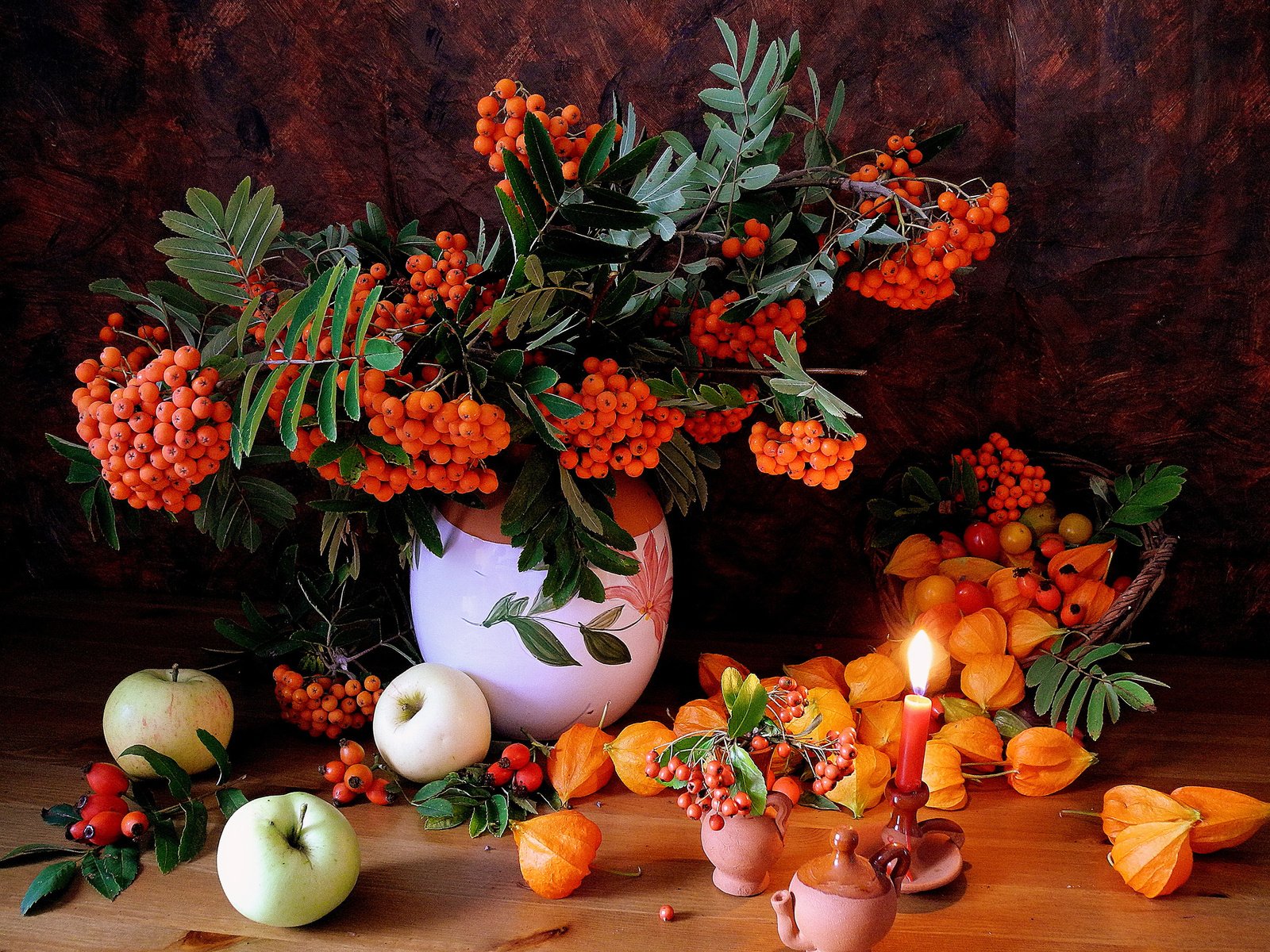 Обои яблоки, яблок, натюрморт, физалис, рябина, cвечи, apples, still life, physalis, rowan, candles разрешение 3000x2104 Загрузить