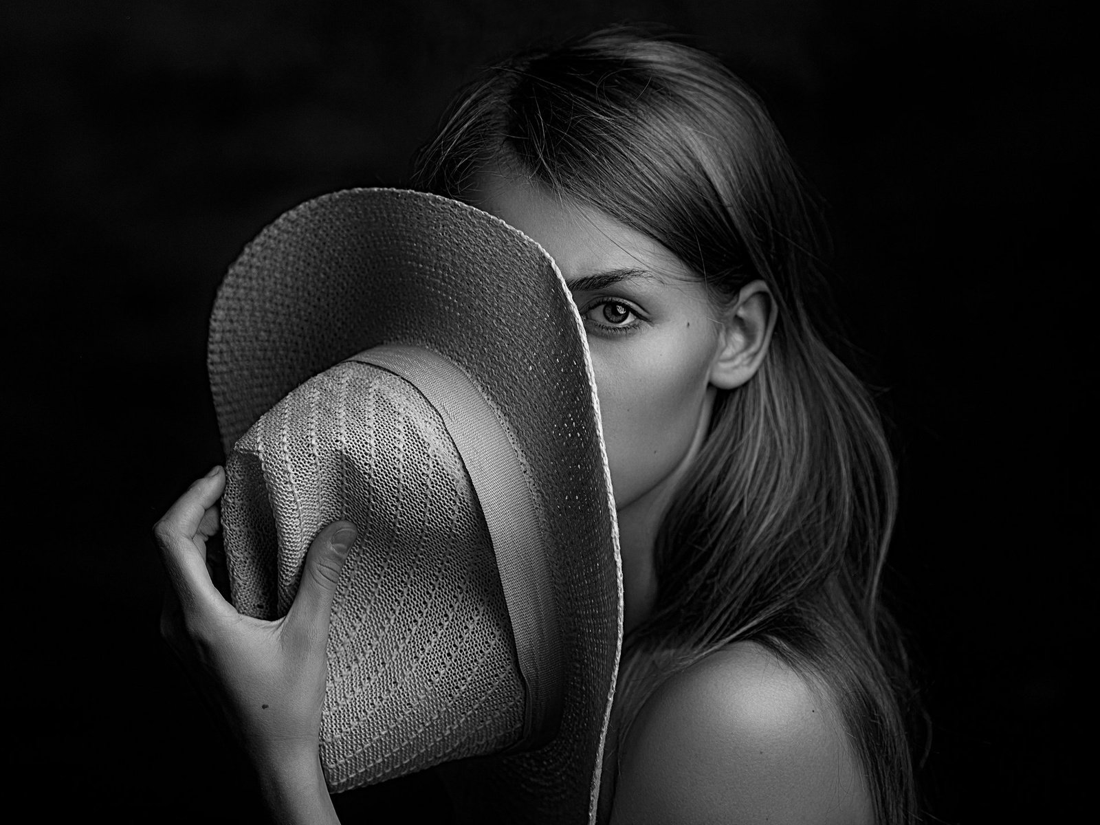 Обои девушка, портрет, чёрно-белое, шляпа, степан гладков, girl, portrait, black and white, hat, stepan gladkov разрешение 2560x1440 Загрузить