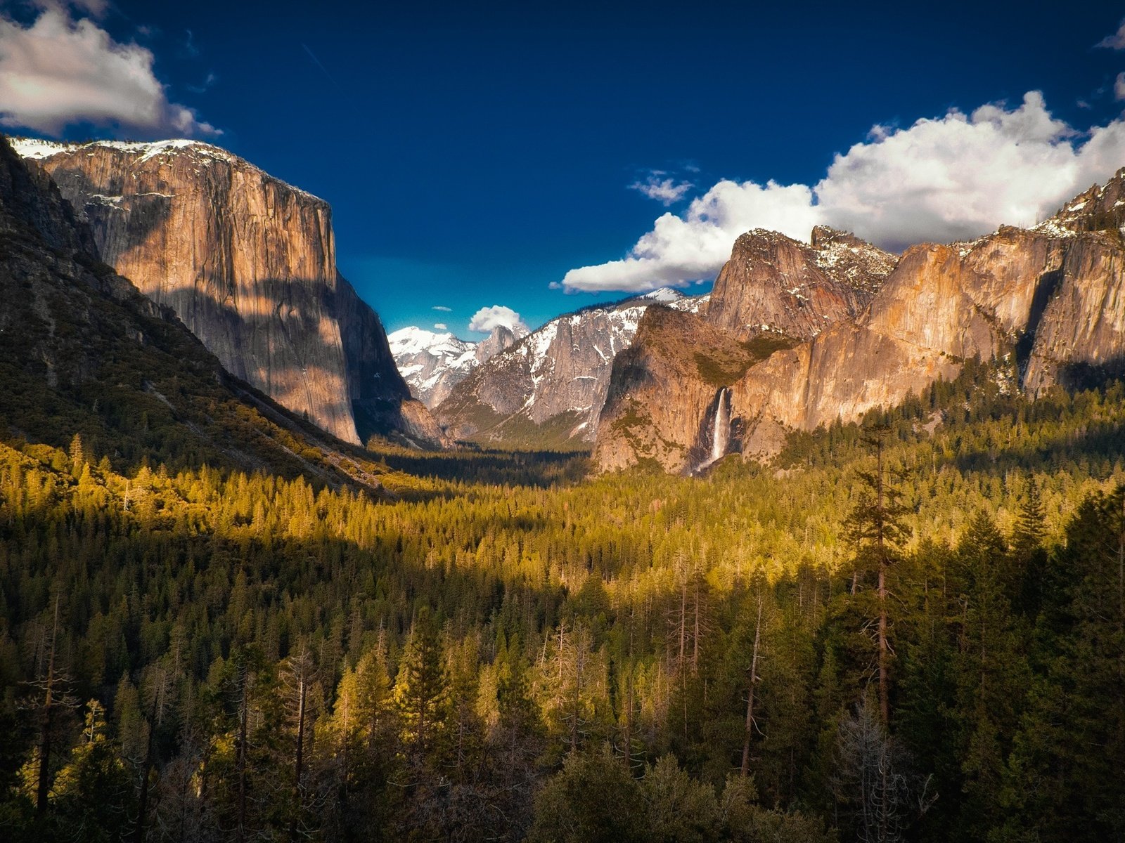 Обои горы, лес, гора, водопад, сша, калифорния, эль-капитан, йосемите, mountains, forest, mountain, waterfall, usa, ca, el capitan, yosemite разрешение 2560x1600 Загрузить