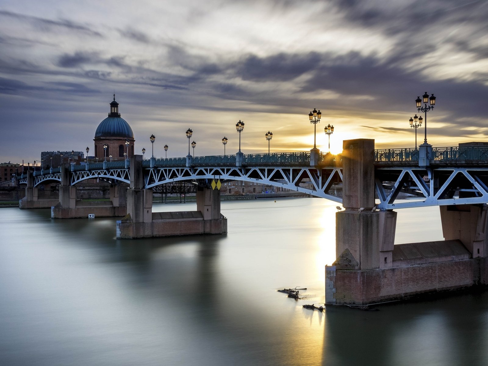 Обои мост, город, франция, тулуза, пиренеи, pont saint pierre, гаронна, тулу́за, мост сен-пьер, bridge, the city, france, toulouse, the pyrenees, garonne, pont saint-pierre разрешение 2048x1365 Загрузить